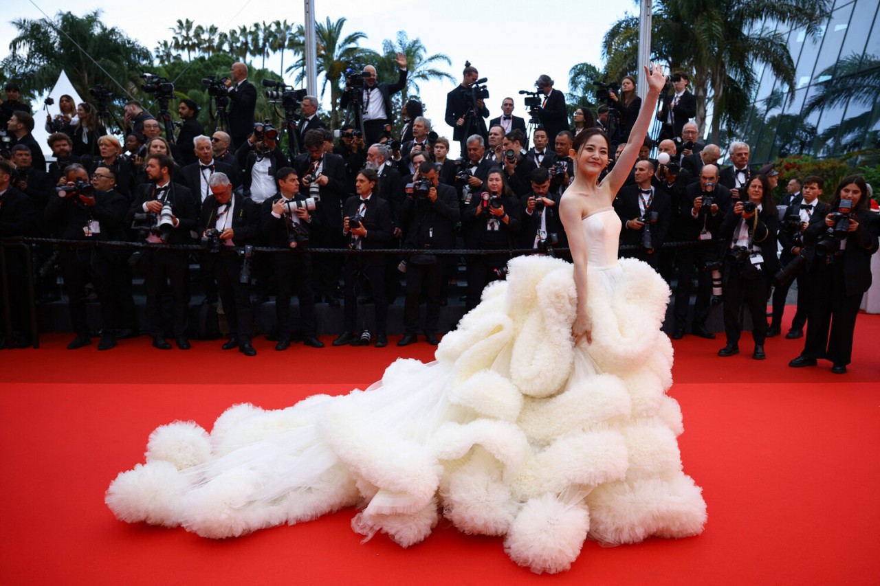 Zəriflikləri ilə qırmızı xalıda diqqət çəkdilər - FOTOLAR